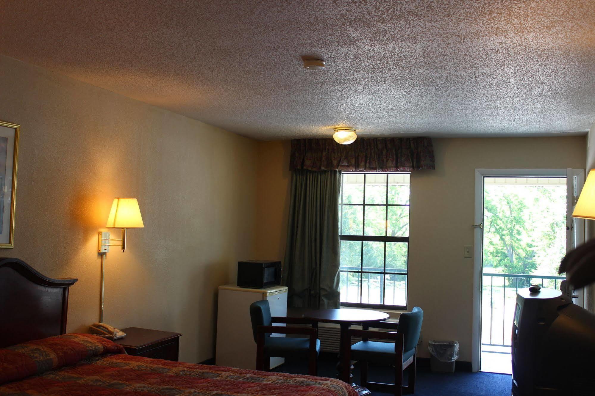 Deer Acres Inn Monroe Exterior foto